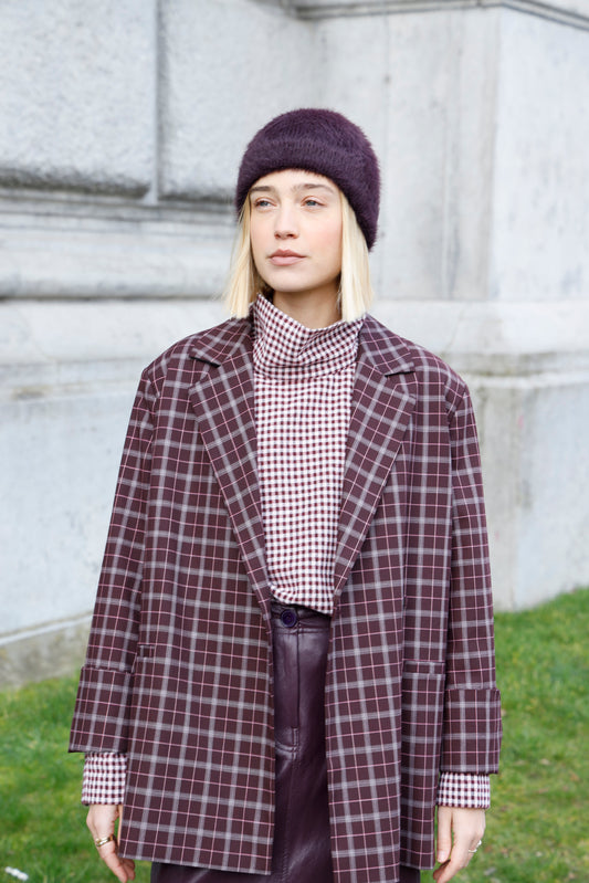 PLUM / TU